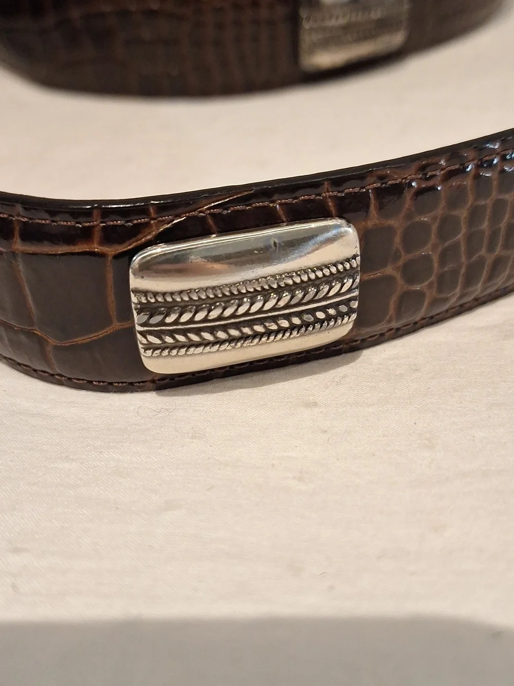 Johnston & Murphey Brown Croc-Embossed Leather Belt with Silver Hardware Size 42